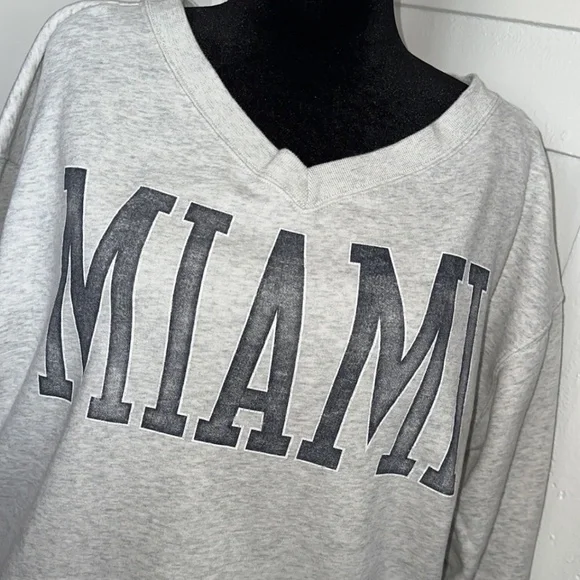 Hollister MIAMI Sweat Shirt - Picture 1 of 6